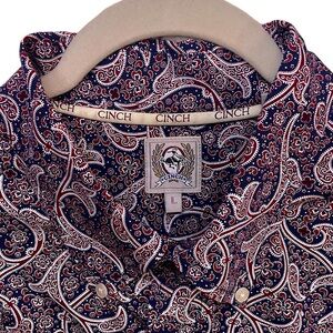 Cinch Men's Blue and Red Paisley Casual Button Down Shirt